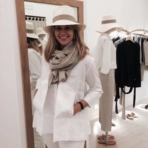 Meet your Posher, Deborah